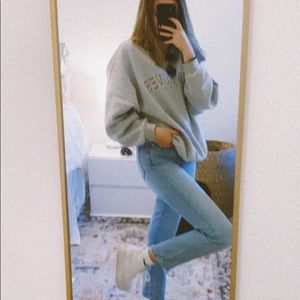 Meet your Posher, Lola